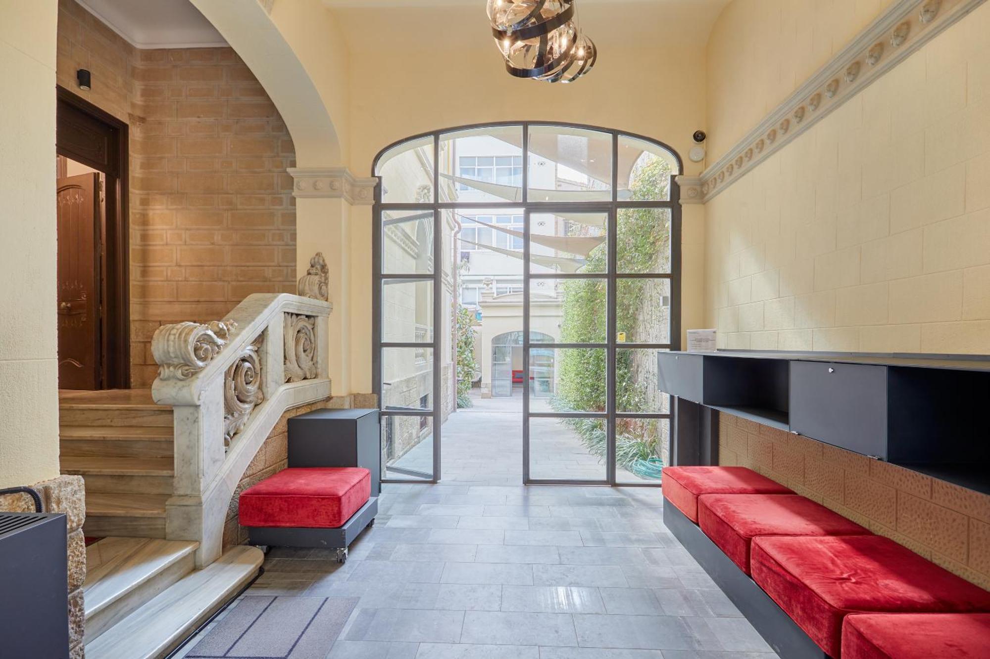 Le Palacete Powered By Sonder บาร์เซโลนา ภายนอก รูปภาพ