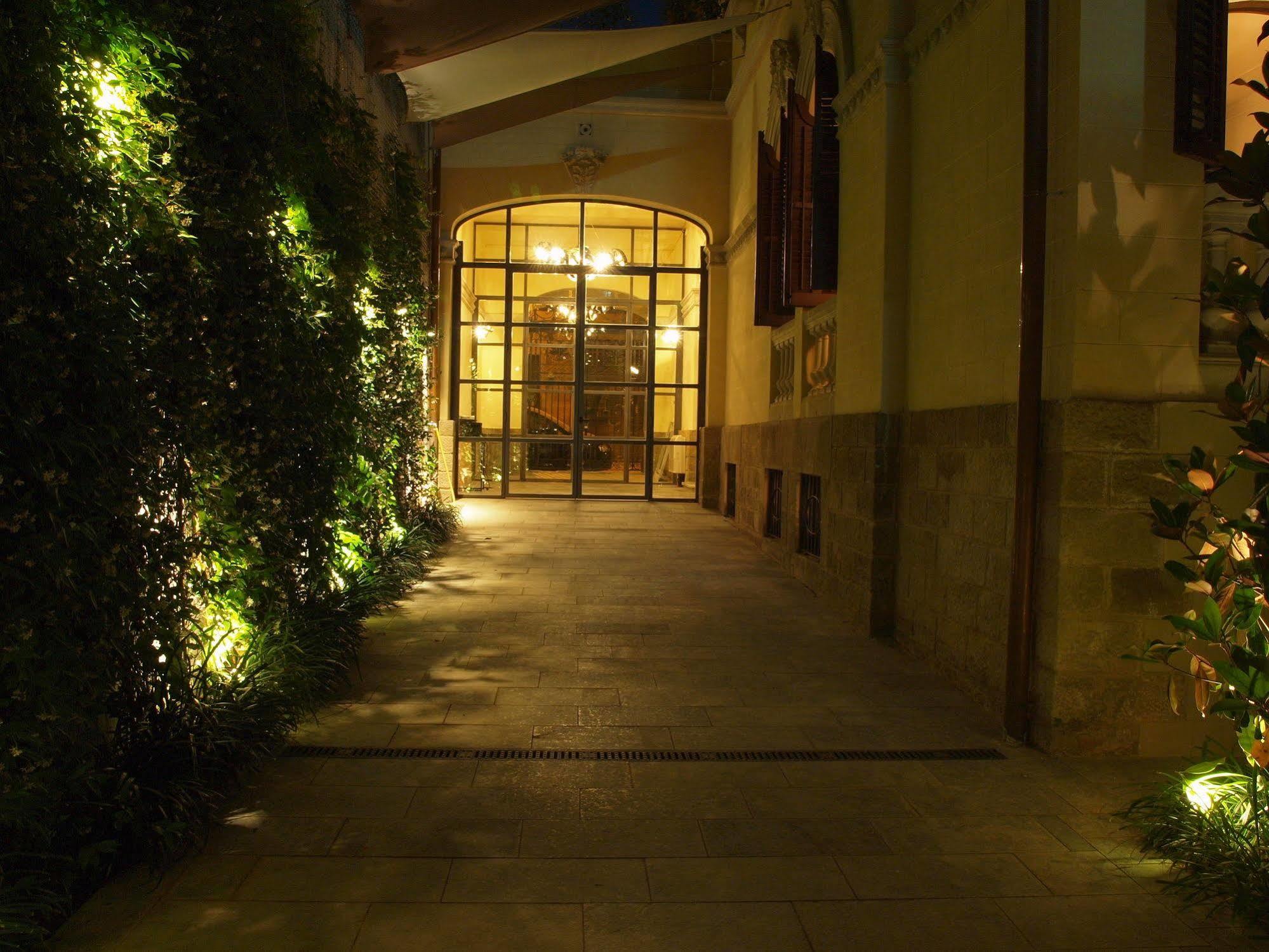 Le Palacete Powered By Sonder บาร์เซโลนา ภายนอก รูปภาพ